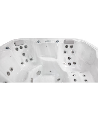 Hot Tub for Outdoor Installation, model ''Venus'', Wellis